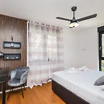 아파트 Luma Luxury With Jacuzzi *