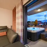아파트 Luma Luxury With Jacuzzi *