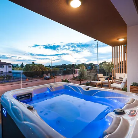 Luma Luxury With Jacuzzi *