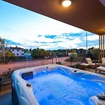 דירה Luma Luxury With Jacuzzi