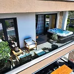 Luma Luxury With Jacuzzi זאדאר