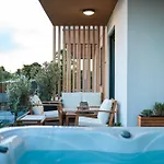 דירה Luma Luxury With Jacuzzi