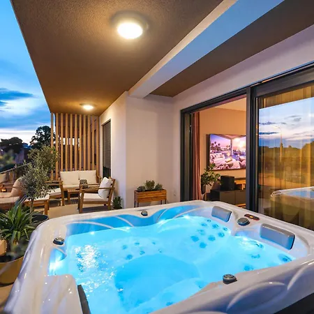 Luma Luxury With Jacuzzi Apartamento Zadar