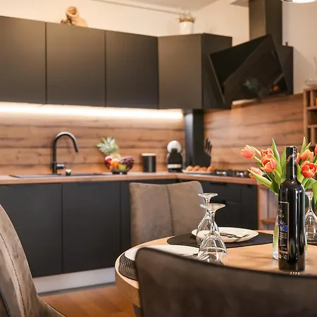 Luma Luxury With Jacuzzi Apartamento