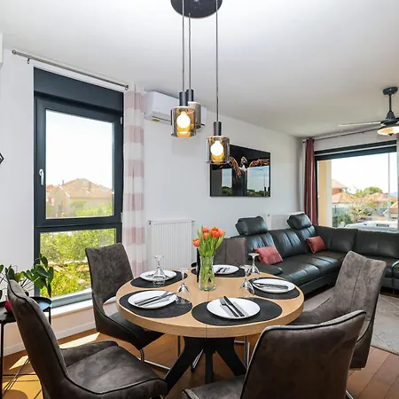 Luma Luxury With Jacuzzi