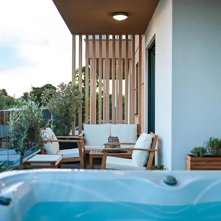 דירה Luma Luxury With Jacuzzi